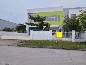 Gudang Bagus Dengan Loading Dock Di Delta Silicon Lippo Cikarang