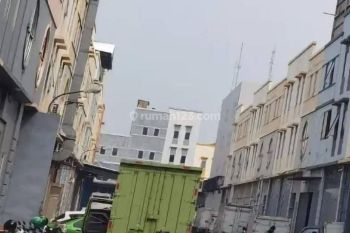 Gudang 3 in 1, di Pergudangan Elang laut. Siap pakai.