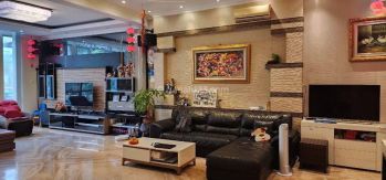 Di jual rumah pik huk 12x17 jalan lebar 3 lt rapi dan siap huni