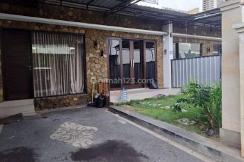 Rumah lantai 2 Tukad Batanghari Renon Denpasar Bali
