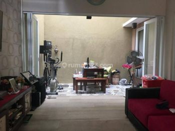 Dijual Rumah Nyaman Semi Furnished Siap Huni di Buah Batu Regency, Bandung