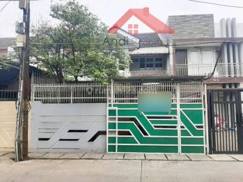 Rumah lama Hitung Tanah Strategis Di Taman Ratu(TR112)