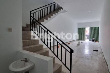 RUKO JELAMBAR 3.5 LT PINGGIR JALAN COCOK UNTUK USAHA DAN TINGGAL