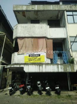 Ruko 3 lantai di Green Ville dekat dengan bank Mandiri,bank Danamon,bisa untuk