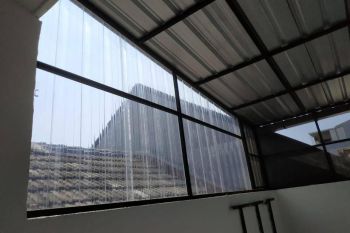 Manyar Rejo, 1.5 Lantai, Kosongan, Hadap Utara