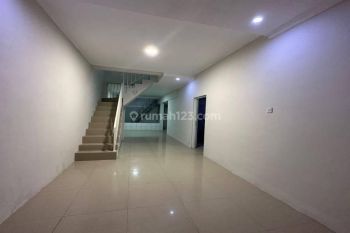 Disewakan Rumah Minimalis Baru Renov Jakarta Barat 4 Kamar