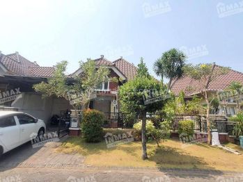 RUMAH NYAMAN DAN ASRI DEKAT PLAZA ARAYA DI CLUSTER ELIT VILLA GOLF ARAYA