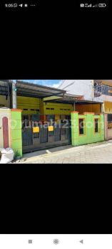 Rent Rumah: Rumah strategis