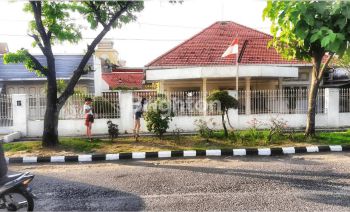 KONTRAK RUMAH PUSAT KOTA STRATEGIS UNTUK USAHA DI MANGKUNEGARA - SEBELAH KFC