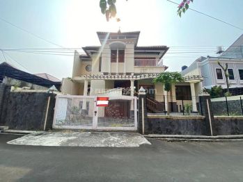 Rumah 2 Lantai Bagus Unfurnished SHM Pondok Indah