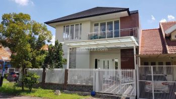 Rumah 2 lantai surabaya barat hanya 2 M an saja siap huni dekat citraland dan