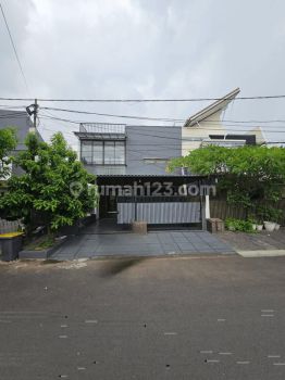 Rumah Siap Huni Dalam Komplek Area Lebak Bulus