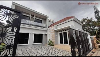 Rumah 2 Lantai Townhouse Dekat Kampus Undip