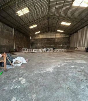 Gudang Bagus Luas 800m2 Ada Office Dan Mess Ready Pakai