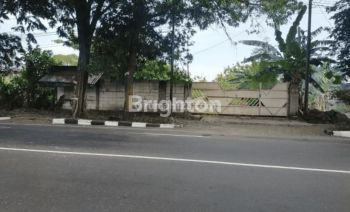TANAH SHM SUDAH DI URUK, DI JALAN RAYA MOJOKERTO-MOJOSARI DEKAT STADION DAN POM