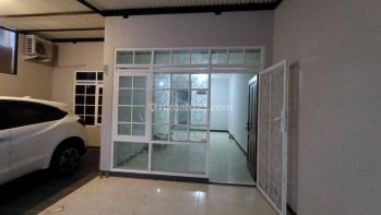 35 Jt Disewakan Rumah Taman Holis Indah Siap Huni Terawat Minimal 2 Tahun