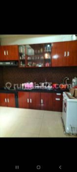 Sewa rumah di Jalan puri mansion, cluster Atlanta. Jakarta Barat furnish