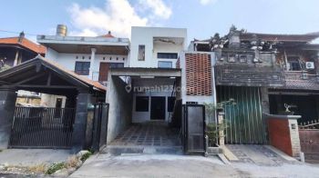 Rumah 3 Lantai 3 Kamar Tidur Jalan Pura Demak Denpasar Barat