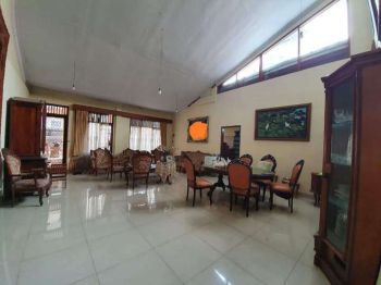 jual rumah dalam komplek akses dua mobil di Jatiwaringin