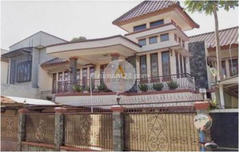 Rumah 2 Lantai Semi Furnished di Gunung Batu Bandung