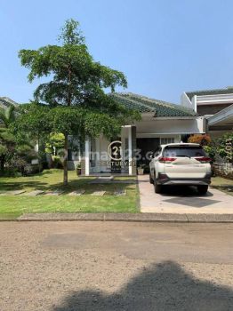 Rumah Sangat Rapi Siap Huni Taman Halaman Belakang Cluster Bagus