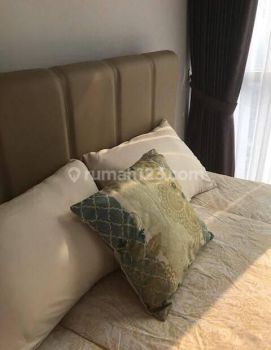 Apartemen Taman Anggrek Residences 2 Kamar Tidur Bagus Furnished