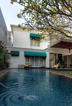 Dijual Rumah Mewah Full Furnished Lokasi Prime Simprug Kebayoran Lama