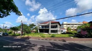 Over Kontrak Bangunan Resto di Kamous Bukit Jimbaran