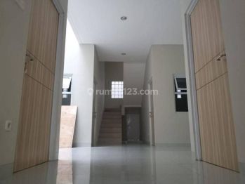 Dijual Rumah Nyaman Minimalis Modern Siap Huni di Buah Batu Regency, Bandung