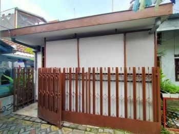 Kedung Anyar - Kedung Doro. Rumah Tengah Kota