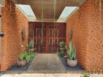 Modern Tropical House Di Pejaten Barat Dekat Pejaten Village Mall