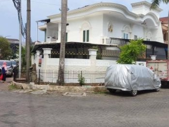 Rumah Hook Harga Bagus di Taman Palem Lestari, 0027 Crs