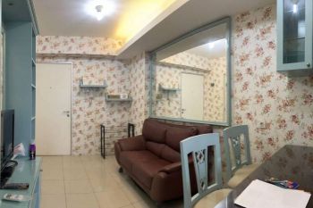 DISEWAKAN TAHUNAN APARTEMEN GREENBAY PLUIT 2BR FURNISH TOWER E LANTAI RENDAH