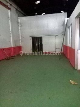 Gudang di Holis dekat Tol Pasirkoja Siap Pakai