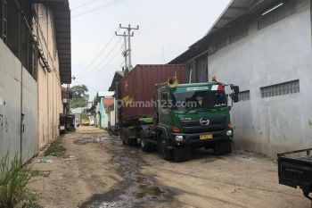 Gudang di Cibolerang Akses Konteiner 20 Feet