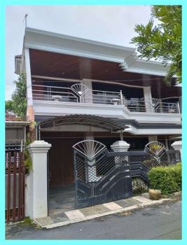 Dijual rumah mewah full furniture samping cybermall kota malang