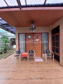 Rumah Cantik Taman Luas Pondok Gede