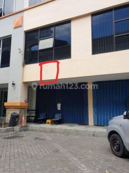 Ruko 2lt komplek segidelapan