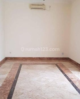 Sudah Renovasi Semi Furnished Siap Huni Jalan Lebar Pondok Indah