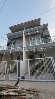 Rumah 2 Lantai di Harapan Indah, Bekasi k1088