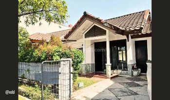 Rumah Modern Minimalis Di Kawasan Elite Tropikana Jababeka