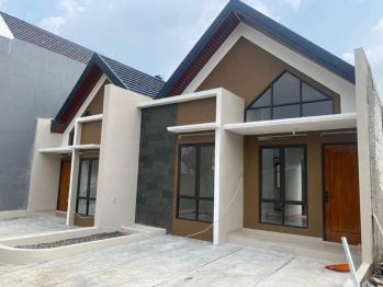 RUMAH SIAP HUNI 500 jtan LINGKUNGAN ASRI DEKAT SERPONG / Pamulang