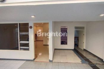 RUMAH 1 LT BARU RENOV SUPER BAGUS DENGAN LIGHTING INTERIOR MEWAH DI BULAK RUKEM