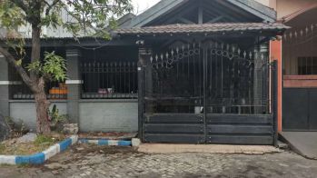 7 jt-an/mtr Rumah Pondok Tjandra dekat Club House