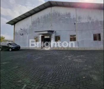 Gedung di Kawasan Industri Pasar Kemis Tangerang