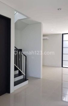 Rent Rumah: Minimalis Modern
