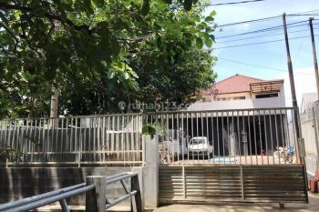 Gudang + Rumah 2 Lantai Siap Huni Jl Mayjen Sungkono Buring