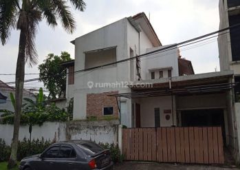 Rumah 2 Lantai SHM Perumahan Bintaro Sektor 7 Tangerang Selatan