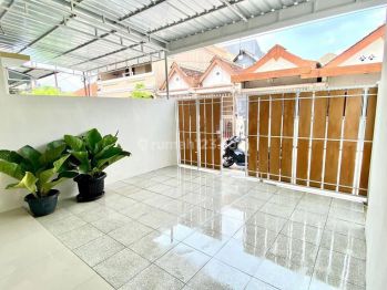Rumah Bagus Baru siap pakai di Banyuagung Banjarsari Solo