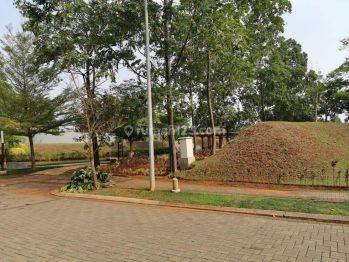 Kavling samping taman jarang ada di Brassia de Park Bsd